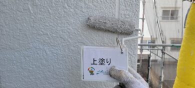 奈良県橿原市F様邸（アパート）　外壁塗装・屋根塗装工事 外壁上塗り