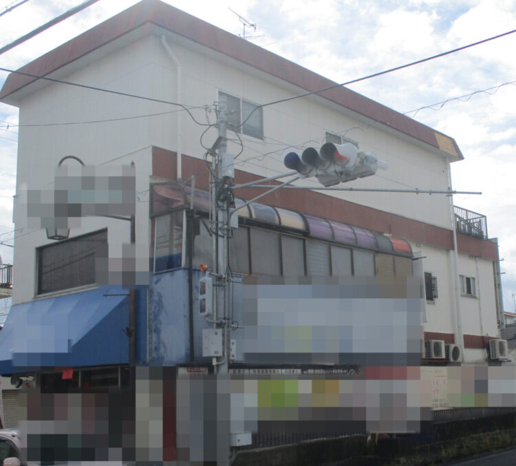 奈良県生駒郡斑鳩町E様邸（店舗塗装）　外壁塗装・屋根塗装・防水工事 施工前の写真