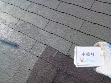 奈良県香芝市I様邸　外壁塗装・屋根塗装・防水工事 屋根中塗り