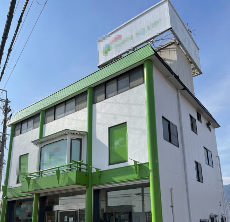 奈良の香芝市の株式会社ヨネヤの外壁塗装と屋根塗装の施工事例