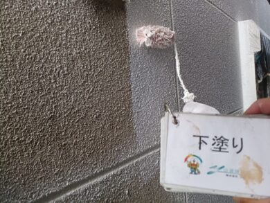 奈良県香芝市I様邸　外壁塗装・屋根塗装・防水工事 外壁下塗り