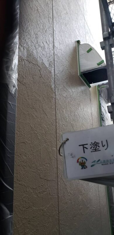 奈良香芝市K様邸　外壁塗装・屋根塗装工事 外壁下塗り