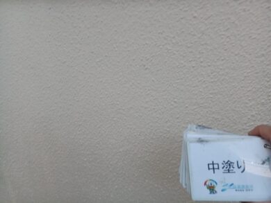奈良県香芝市S様邸　外壁塗装・防水工事 外壁中塗り