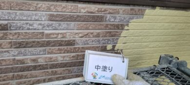 奈良県香芝市M様邸　外壁塗装・屋根塗装・防水工事 外壁中塗り