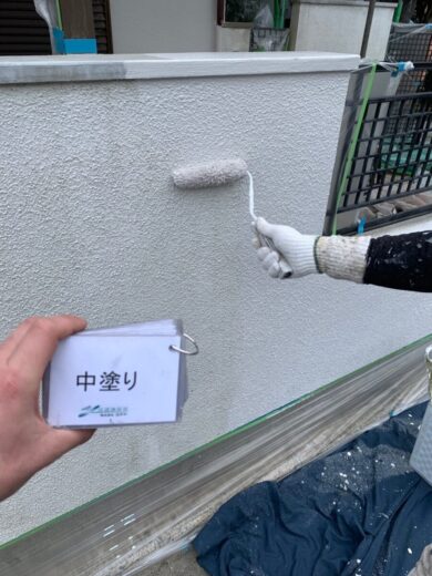 奈良葛城市M様　外壁塗装・防水工事 外塀塗装中塗り