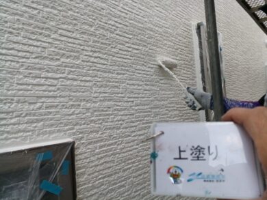 奈良北葛城郡上牧町K様邸　外壁塗装・屋根塗装工事 外壁上塗り