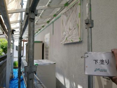 奈良県生駒郡三郷町M様邸　外壁塗装・屋根塗装工事 外壁塗装下塗り