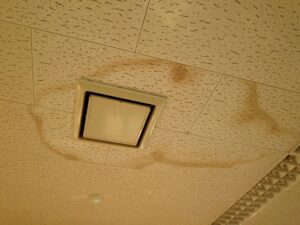 生駒市の皆様！雨漏りでお困りの際はいち早く対応するのが吉！雨漏りトラブルの原因と対策について