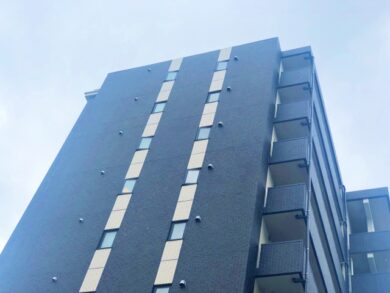 奈良の香芝の株式会社ヨネヤの外壁塗装と屋根塗装のマンションの外観