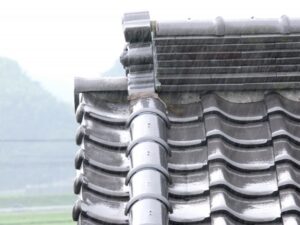 もし雨漏りをしてしまったら？生駒市の皆さんにお伝えする、雨漏り業者を選ぶ際のポイント☆