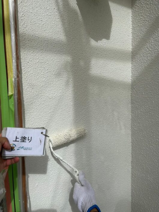 奈良県生駒市K様邸　外壁塗装・屋根塗装・防水工事 外壁上塗り