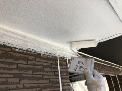 奈良奈良市U様邸　外壁塗装・屋根塗装・防水工事 軒天下塗り