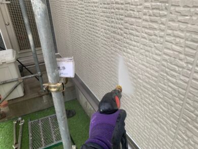 奈良県生駒市F様邸　外壁塗装・屋根塗装・防水工事 洗浄
