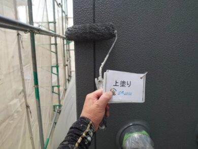 奈良香芝市T様邸　外壁塗装・屋根塗装 外壁上塗り