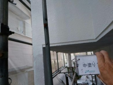 奈良北葛城郡王寺町K様邸　外壁塗装・屋根塗装・防水工事 外壁塗装中塗り