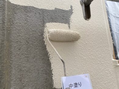 奈良葛城市S様邸　外壁塗装工事 外壁中塗り