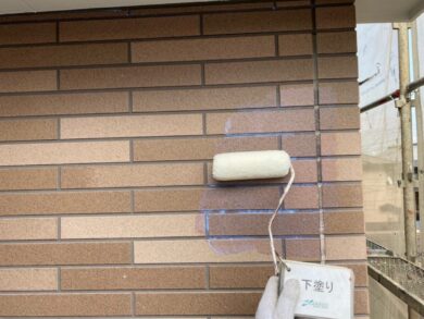 奈良大和高田市W様邸　外壁塗装・屋根カバー工法・防水工事 外壁塗装下塗り