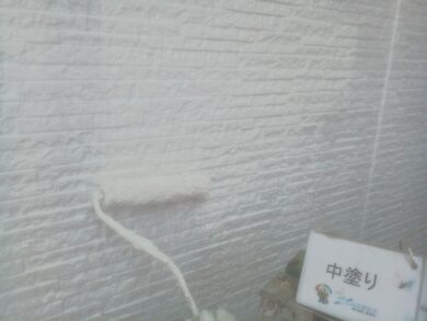 奈良北葛城郡上牧町I様邸　外壁塗装・屋根塗装・防水工事 外壁中塗り