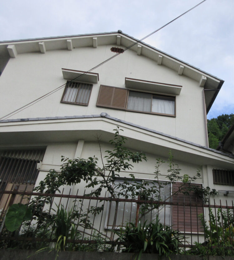 奈良県北葛城郡上牧町H様邸　外壁塗装・屋根塗装工事 施工前の写真