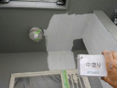 奈良県生駒郡三郷町M様邸　外壁塗装・屋根塗装工事 外壁塗装中塗り