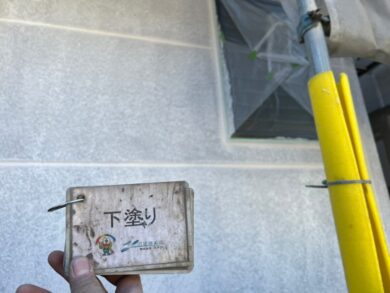 奈良県香芝市T様邸　外壁塗装・屋根塗装・防水工事 外壁下塗り