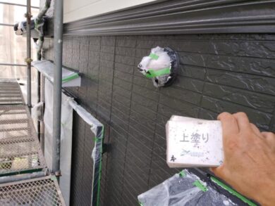 奈良生駒郡斑鳩町I様邸　外壁塗装・屋根塗装・防水工事 外壁上塗り
