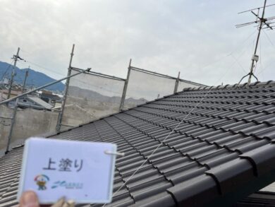奈良県大和高田市I様邸　外壁塗装・屋根塗装・防水工事 屋根上塗り