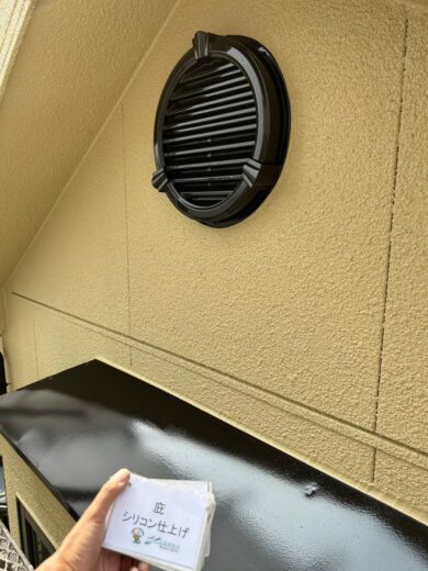 奈良県北葛城郡上牧町T様邸　外壁塗装・屋根塗装・防水工事 庇シリコン仕上げ