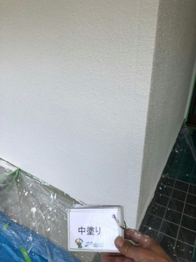 奈良香芝市T様邸 外壁塗装中塗り