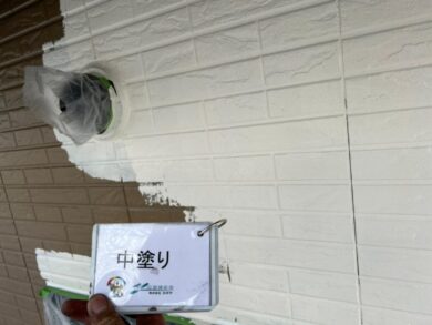奈良北葛城郡広陵町M様邸　外壁塗装・屋根塗装工事 外壁中塗り