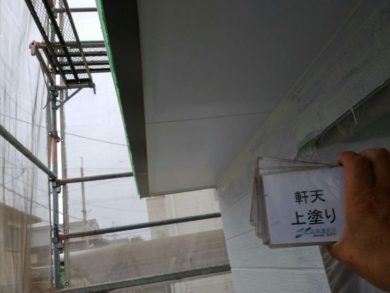 奈良葛城市Y様　外壁塗装・屋根塗装 軒天上塗り
