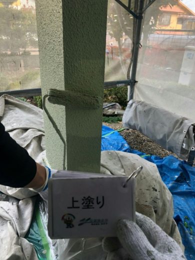 奈良県北葛城郡王寺町T様邸　外壁塗装・屋根塗装工事　 外壁塗装上塗り
