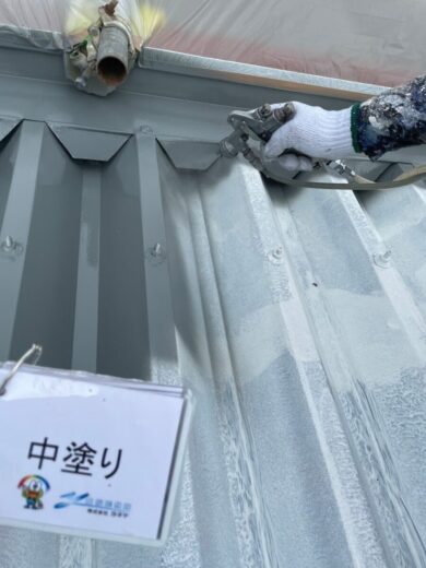 奈良県天理市F株式会社様（オフィス）外壁塗装・屋根塗装工事　 屋根中塗り