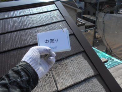 奈良大和高田市N様　外壁塗装・屋根塗装 屋根塗装中塗り