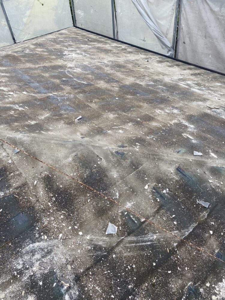 奈良の香芝市の株式会社ヨネヤの外壁塗装と屋根塗装の傷んだ屋根