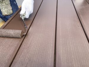 現場の作業風景 ウッドデッキの塗装 奈良生駒市 現場の作業風景 ウッドデッキの塗装 奈良生駒市