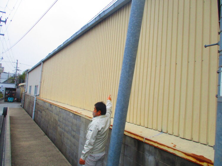 奈良の香芝市の株式会社ヨネヤの外壁塗装と屋根塗装の施工事例
