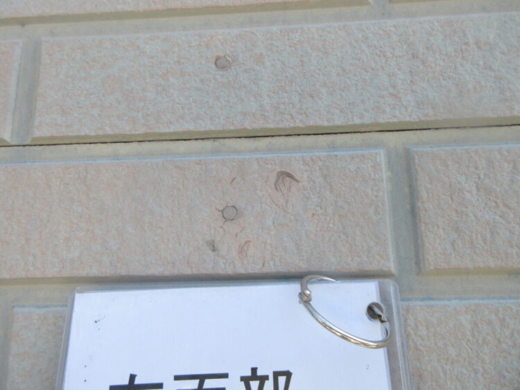 奈良の香芝市の株式会社ヨネヤの外壁塗装と屋根塗装の汚れ
