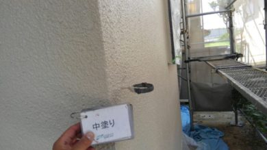 奈良県北葛城郡河合町Ｓ様邸　外壁塗装工事 中塗り