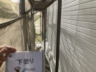 奈良県葛城市K様邸　外壁塗装・屋根塗装・防水工事 外壁下塗り