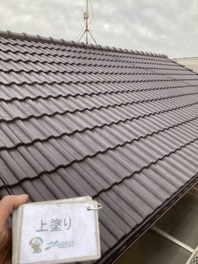奈良県生駒郡斑鳩町H様邸　外壁塗装・屋根塗装・防水工事 屋根上塗り