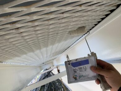 奈良県橿原市T株式会社様（工場）　外壁塗装工事 外壁中塗り