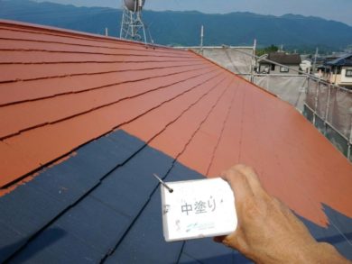 奈良葛城市Y様　外壁塗装・屋根塗装 屋根塗装中塗り