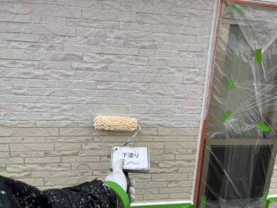 奈良県奈良市K様邸　外壁塗装・屋根塗装・防水工事 外壁下塗り