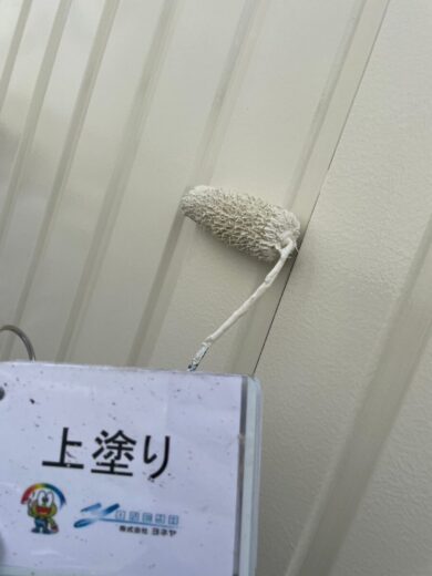 奈良県天理市F株式会社様（オフィス）外壁塗装・屋根塗装工事　 外壁上塗り