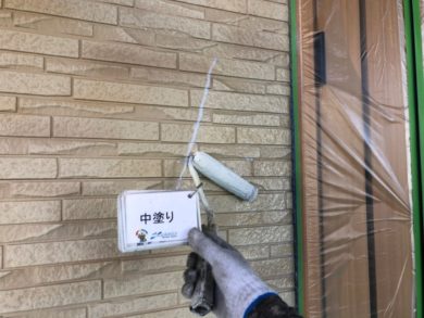 奈良県大和郡山市N様邸　外壁塗装・防水工事 外壁塗装中塗り
