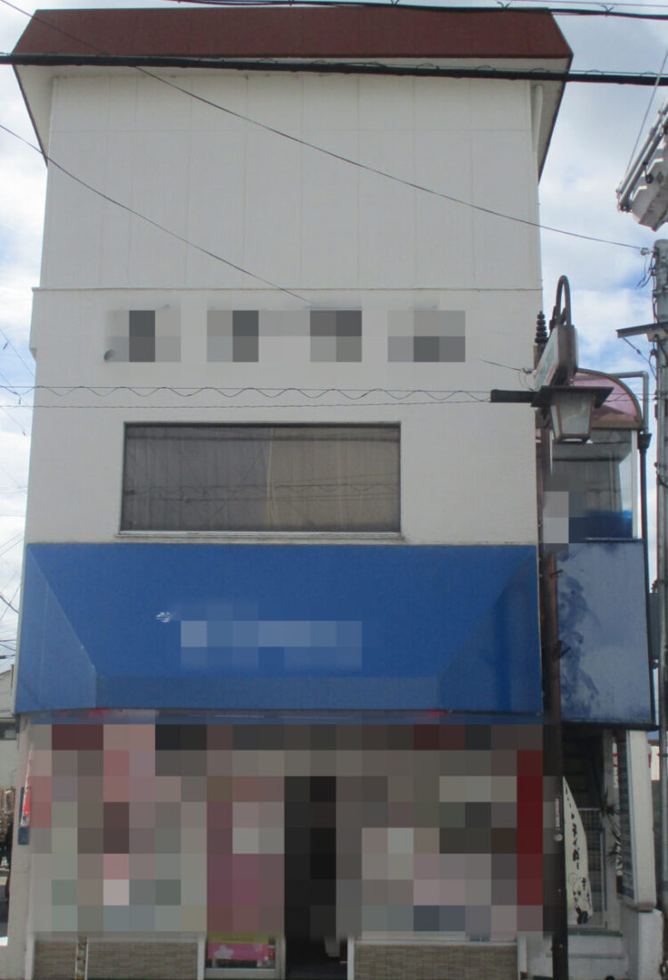 奈良県生駒郡斑鳩町E様邸（店舗塗装）　外壁塗装・屋根塗装・防水工事 施工前の写真