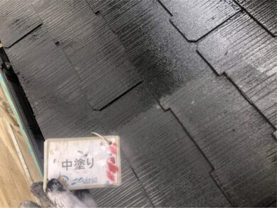奈良御所市N様邸　外壁塗装・屋根塗装・防水工事 屋根中塗り
