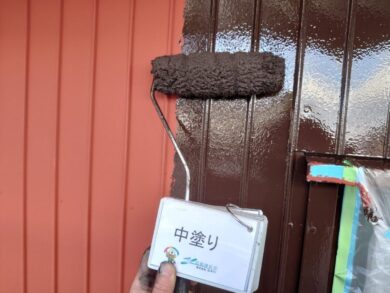 奈良御所市N様邸　外壁塗装・屋根塗装・防水工事 外壁中塗り