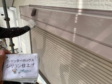奈良県生駒市F様邸　外壁塗装・屋根塗装・防水工事 シャッターボックスシリコン仕上げ